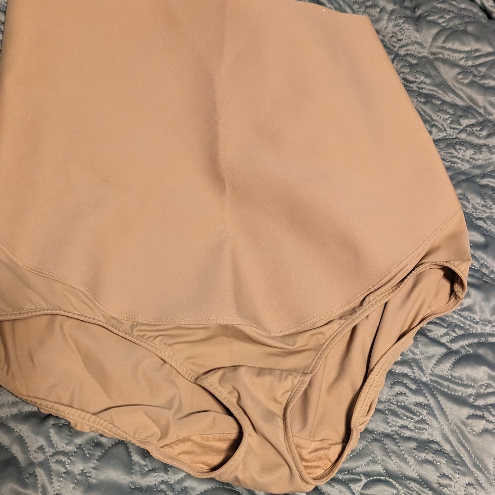 Cacique Cream Totally Smooth Shapewear Size 22/24